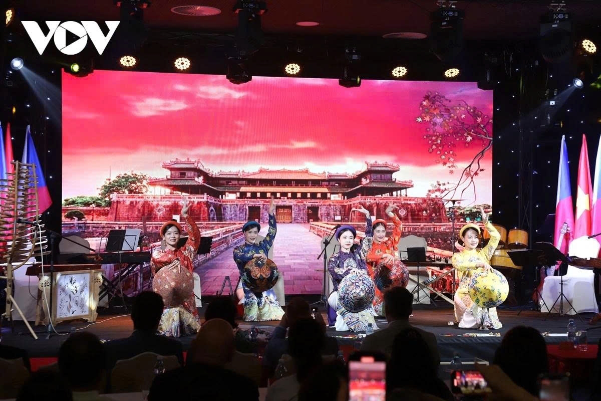 75 years of Vietnam-Czech Republic ties celebrated with special artistic performance